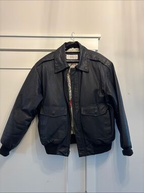 Vintage Joshua Ross black bomber jacket.